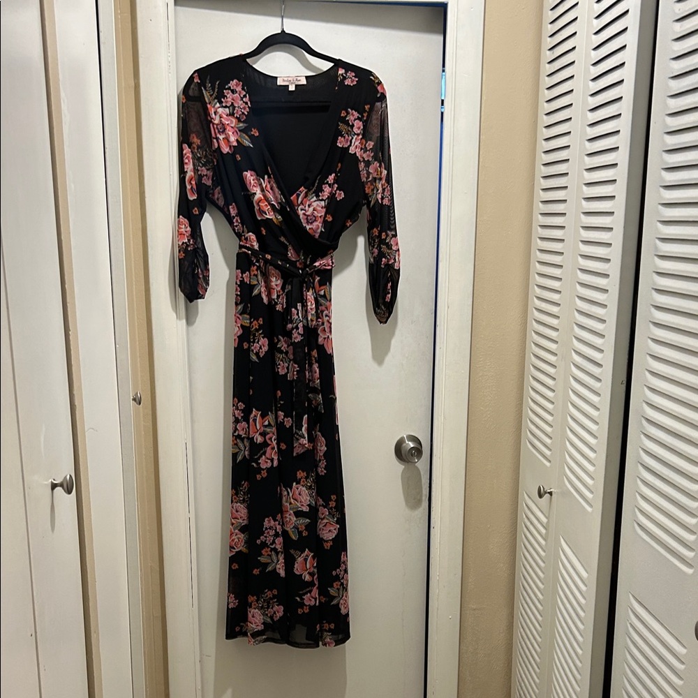 Chic Black Floral Long Sleeve Dress